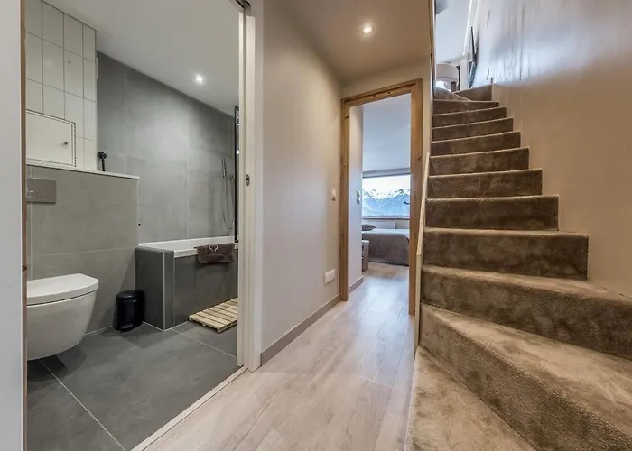 Apartment Duplex 2 1550 *